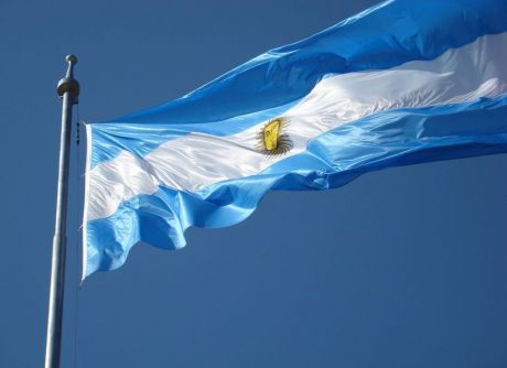 YPF przygotowuje się do pierwszej dostawy skroplonego gazu ziemnego z Argentyny